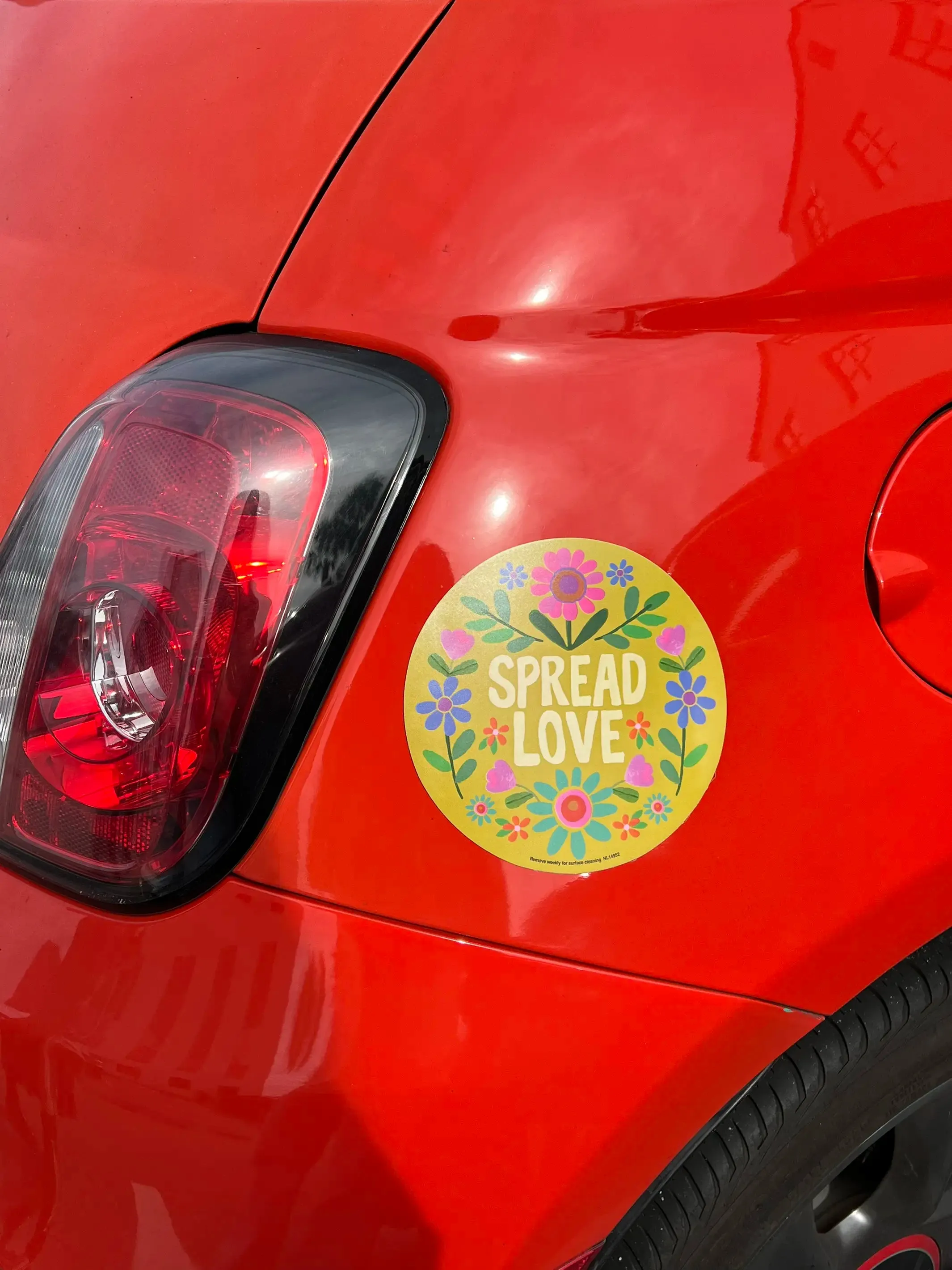 100792 Car Magnet - Spread Love