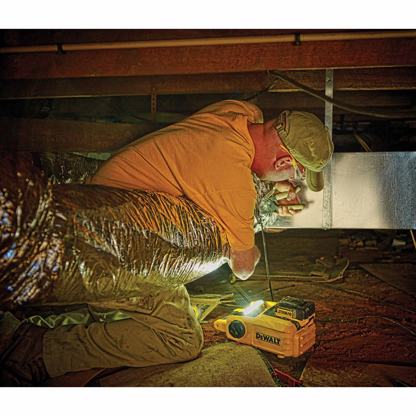 DeWalt DCL060 18V/20V MAX* Cordless LED Worklight
